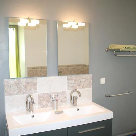 别墅 Charmante A Avec Piscine Privee