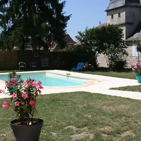 Charmante A Avec Piscine Privee * Montfaucon (Lot)