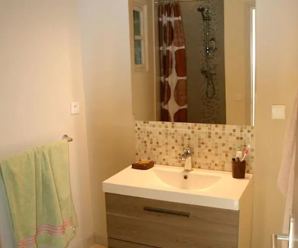 Charmante à Avec Piscine Privée Montfaucon (Lot)