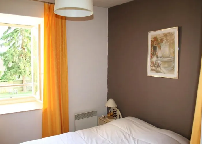 Charmante à Avec Piscine Privée *