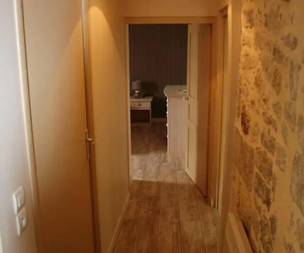 Charmante à Avec Piscine Privée Villa Montfaucon (Lot)